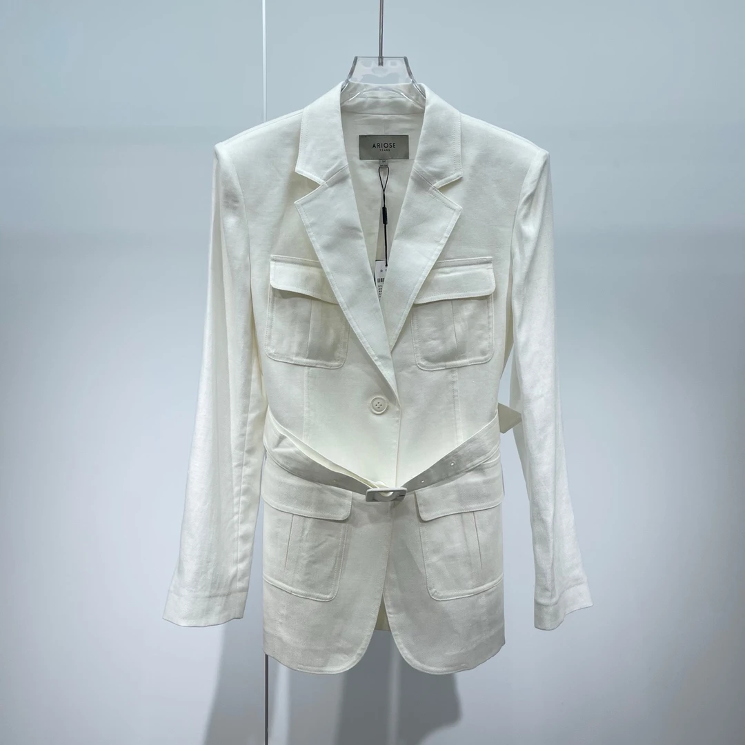 艾家商场同款艾家25年春款常规修身型中袖西装1339