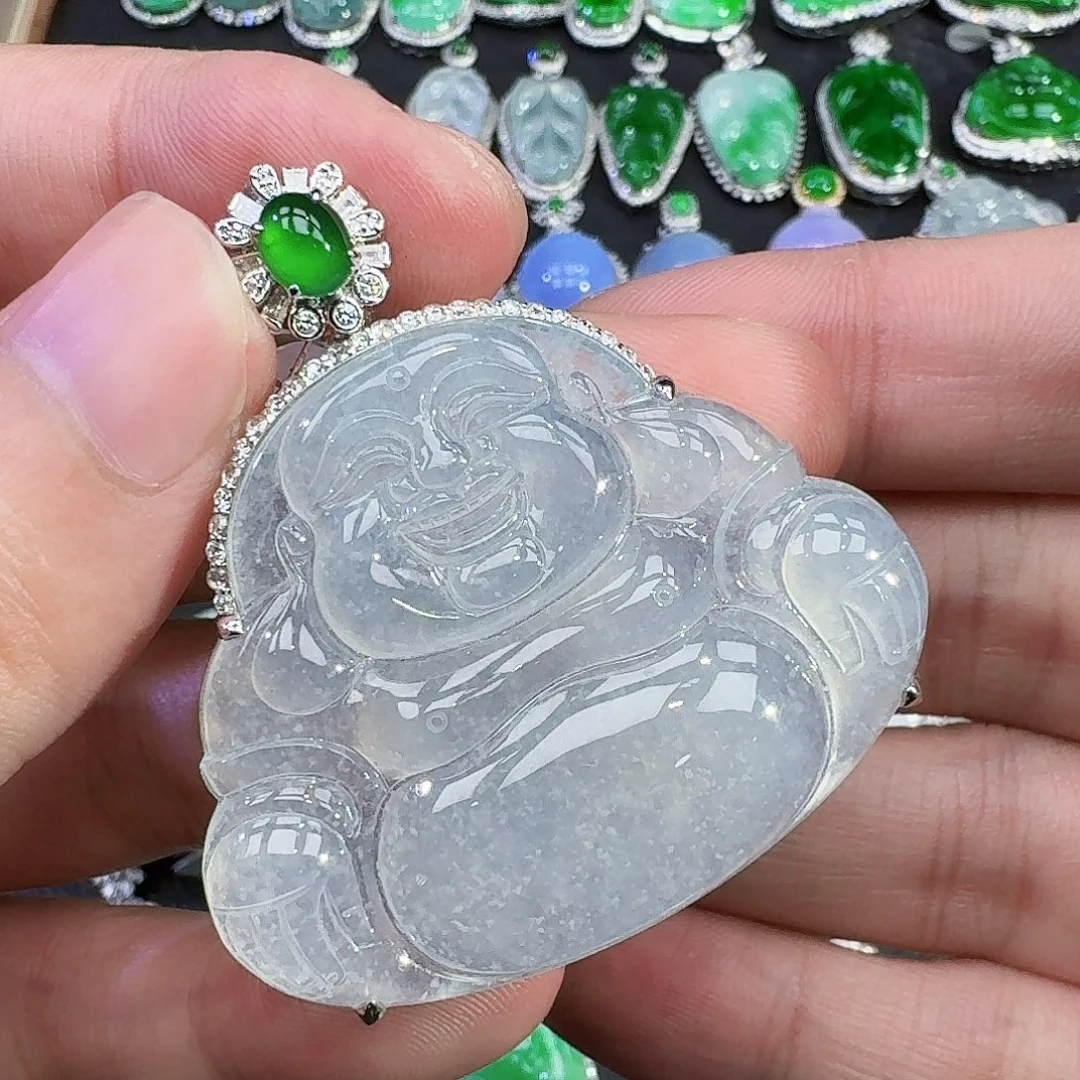 颈饰18K金镶嵌翡翠