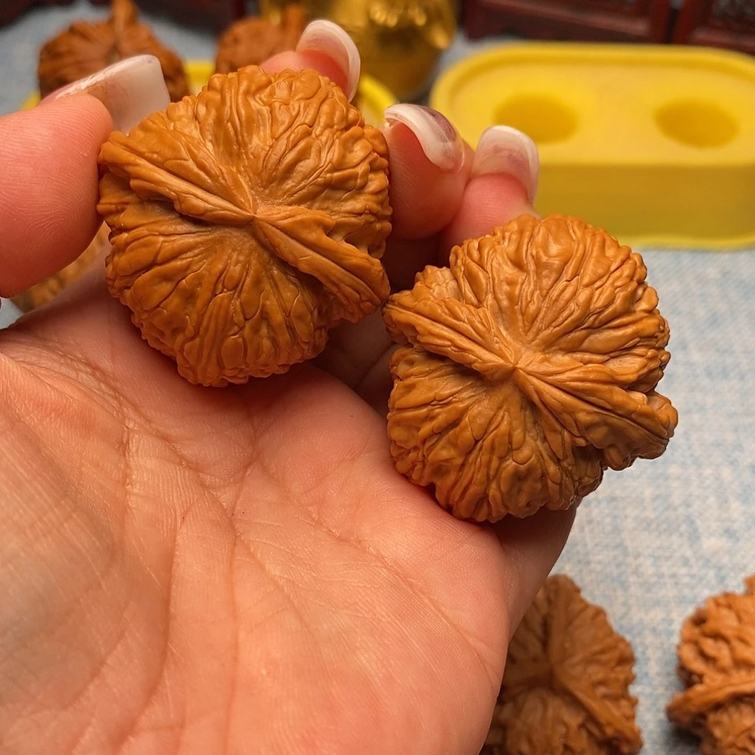 白***丿把件文玩核桃毕业白狮子42全品