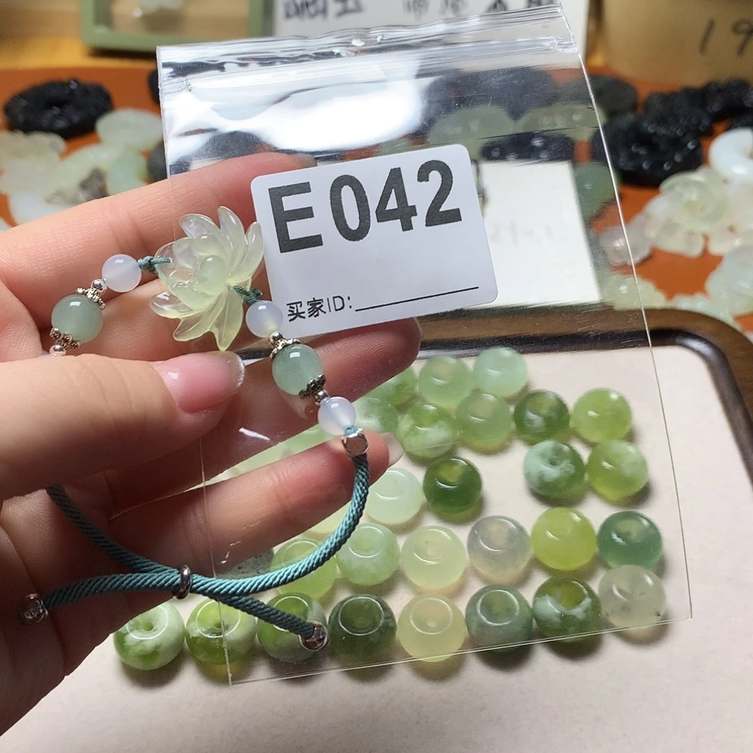 蛇纹石玉颈饰合金咩*