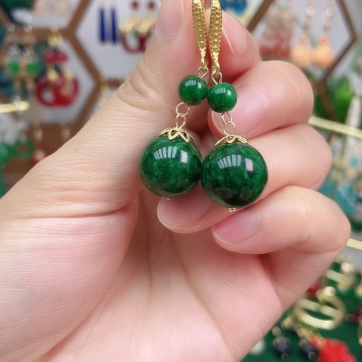 石英质玉合金耳饰
