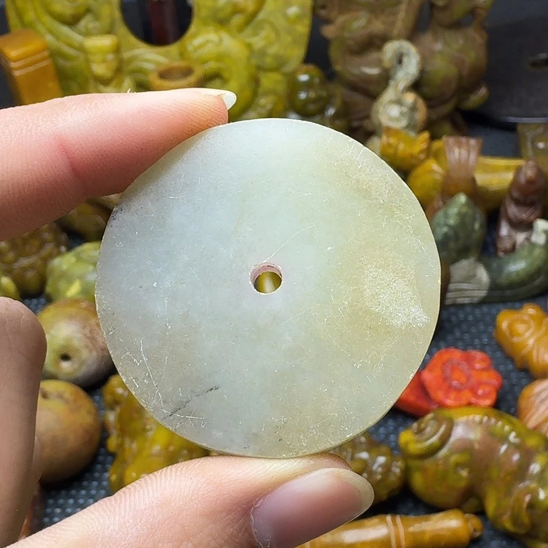 白玉菩提吊坠。。。