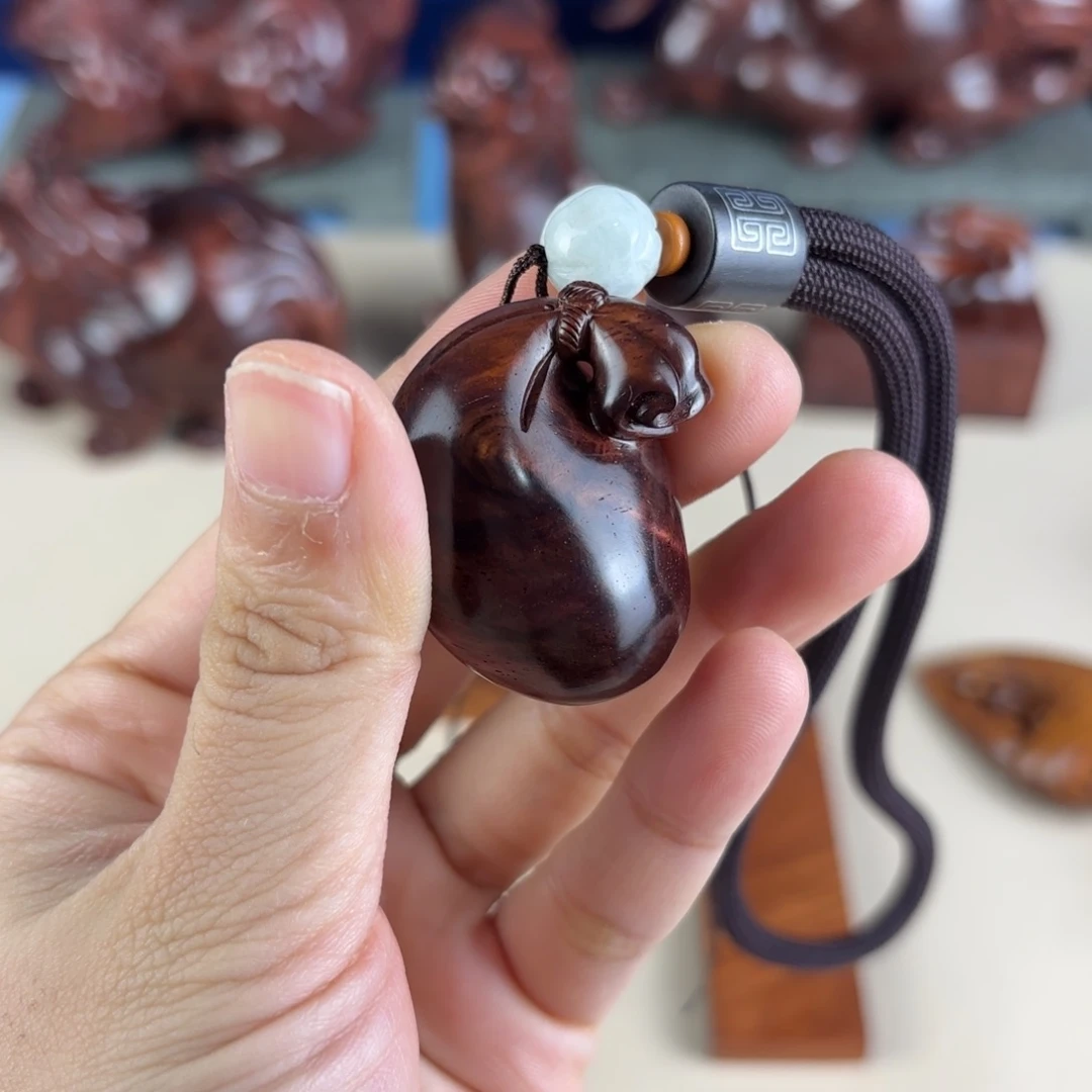 黄花梨/降香黄檀把件