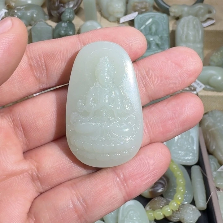 和田玉颈饰未镶嵌乡**兴