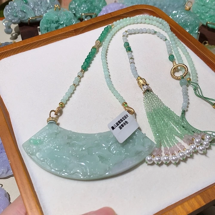 颈饰未镶嵌翡翠翡翠吊坠