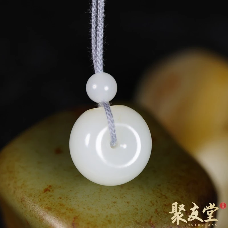 J53聚友堂王伟玉雕14克新疆和田玉籽料典藏极白玉平安扣玉扣挂件