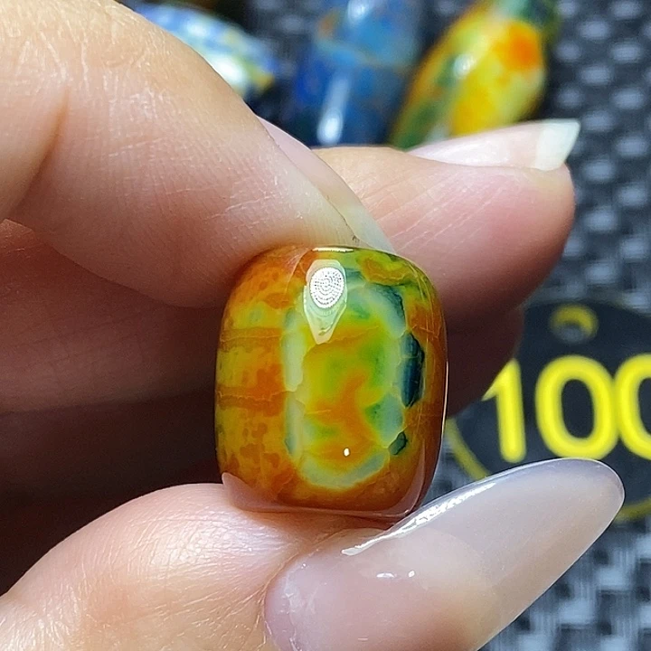 杭***物玛瑙/玉髓未镶嵌颈饰