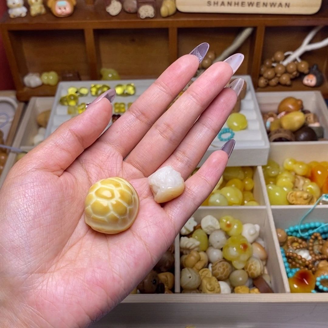 …***3猴头核桃吊坠大富甲醒狮