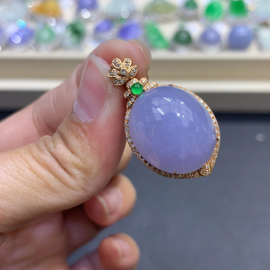 翡翠颈饰18K金镶嵌翡翠