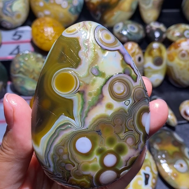 玛瑙/玉髓未镶嵌珠宝半成品77