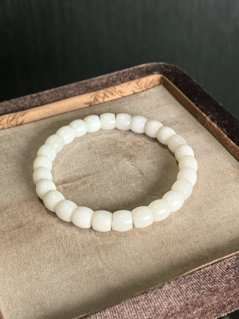 新疆且末料白玉手串特价8mm直切