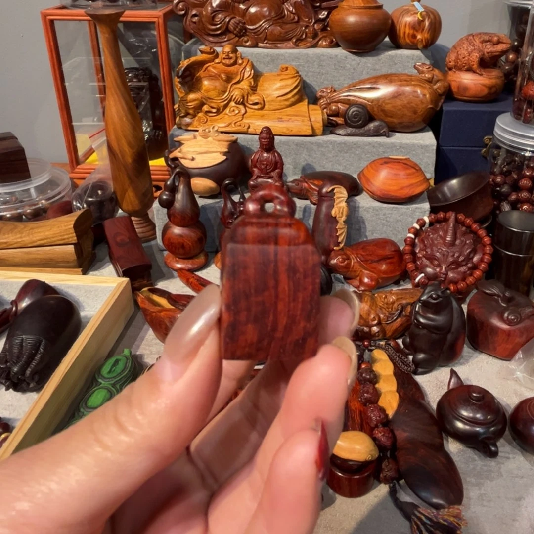 啊***看檀香紫檀（小叶紫檀）