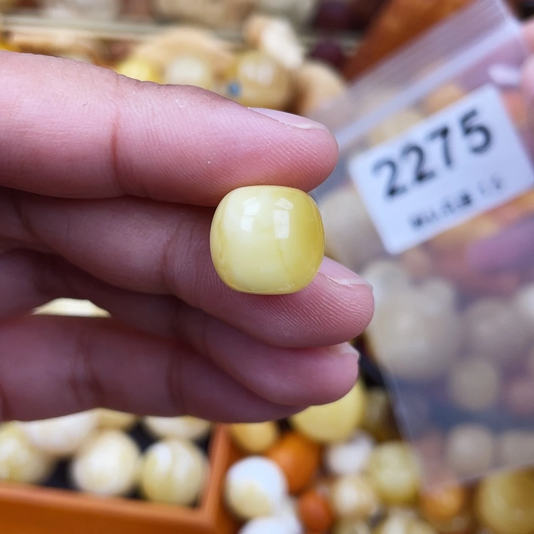 未镶嵌蜜蜡珠宝奇石13.5半山水