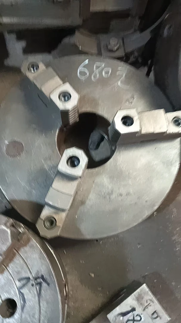 机床配件卡盘一台