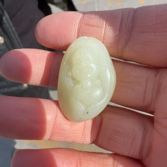 和田玉颈饰未镶嵌宝宝佛