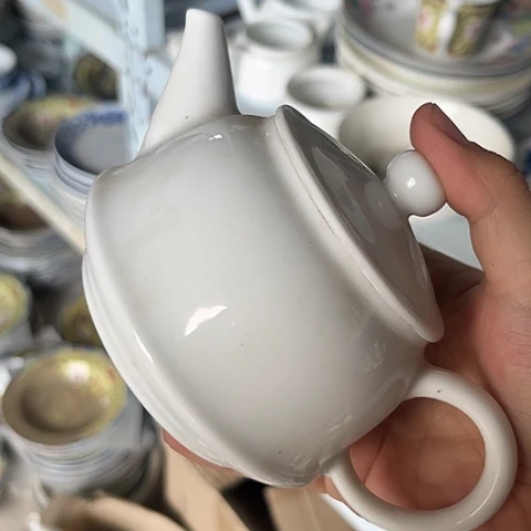 陶瓷大球泥手工壶一个