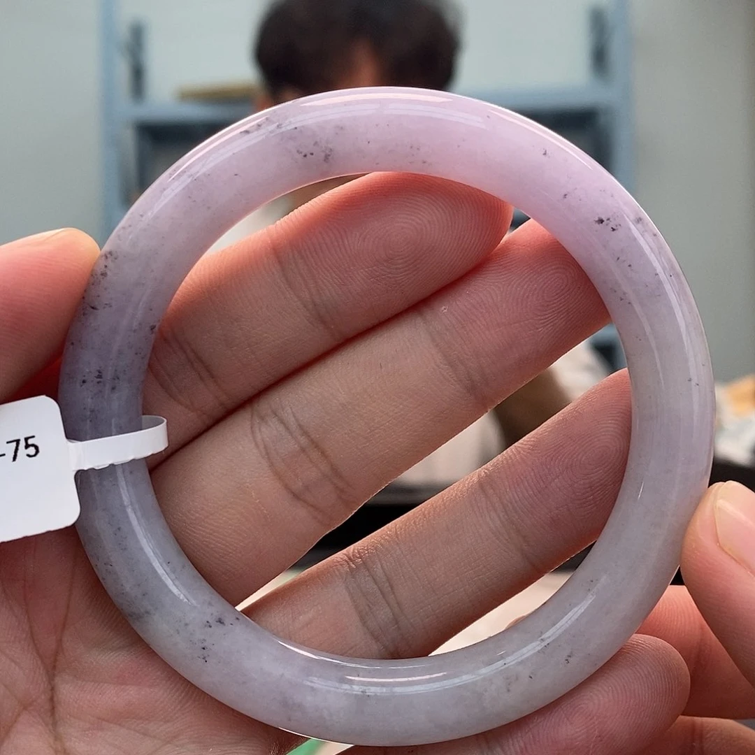 翡翠手镯未镶嵌手镯