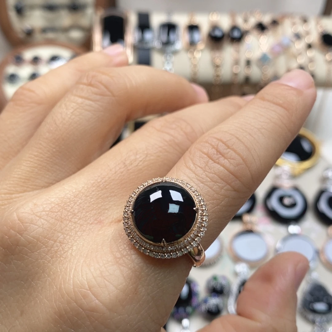 翡翠18K金镶嵌戒指