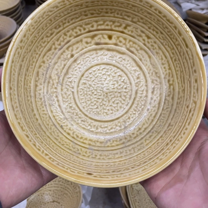 盘瓷器微瑕不退不换