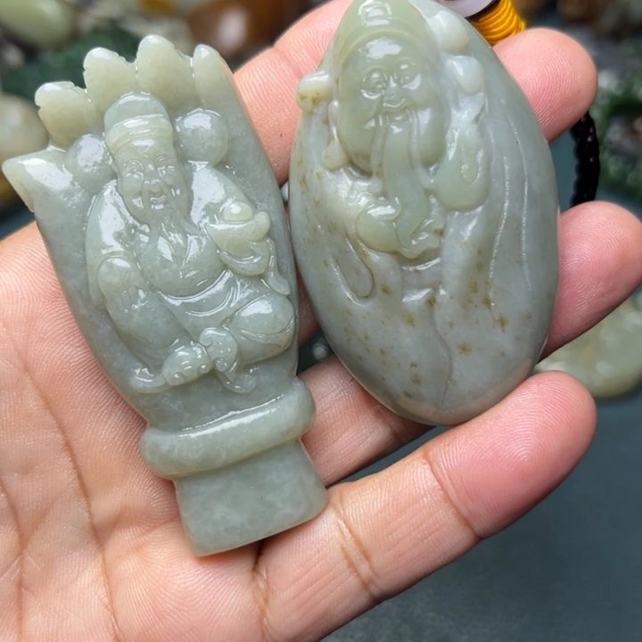 和田玉未镶嵌把件