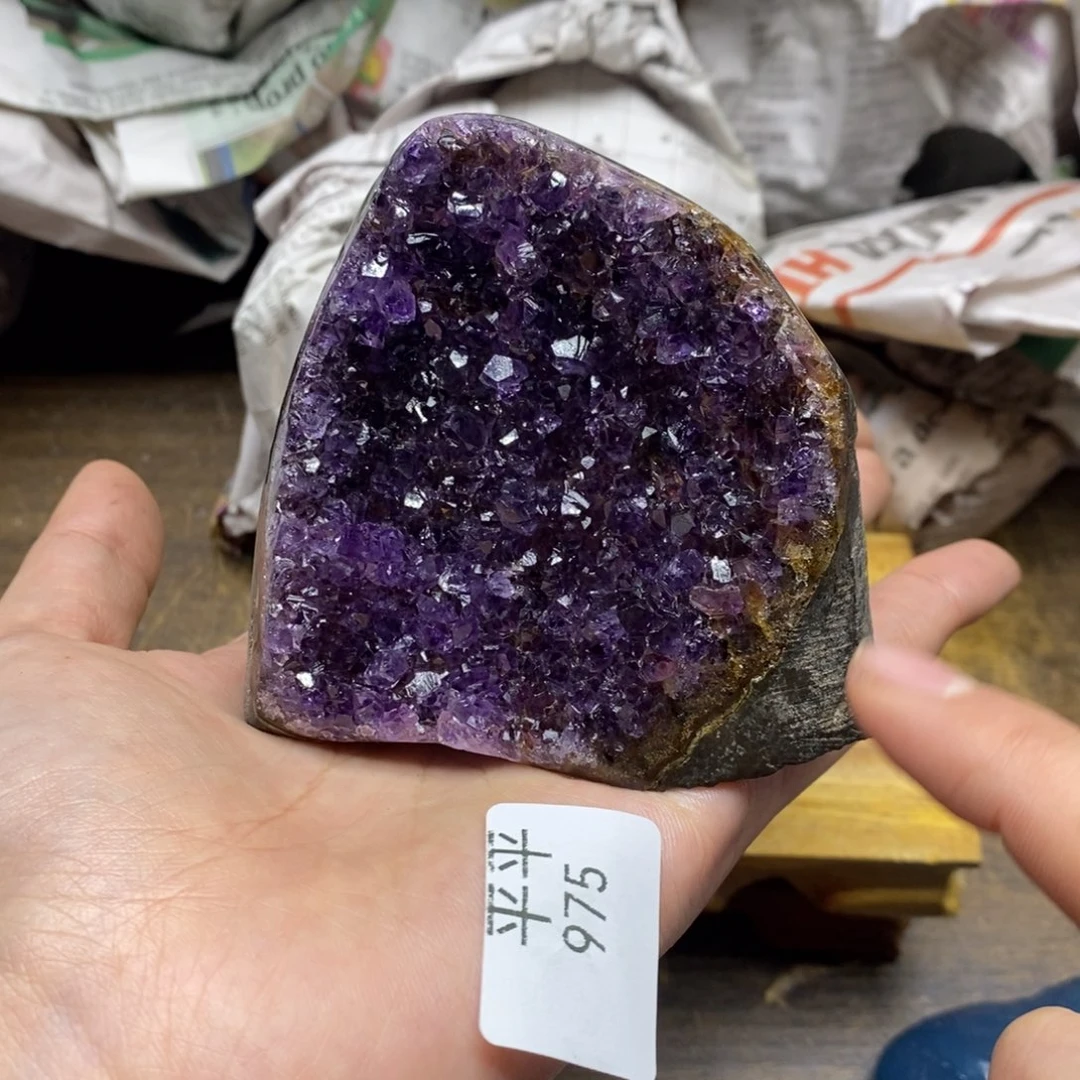 紫晶乌拉圭未镶嵌