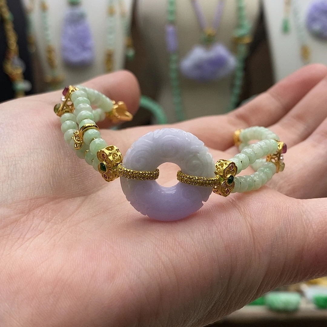 翡翠未镶嵌颈饰手链