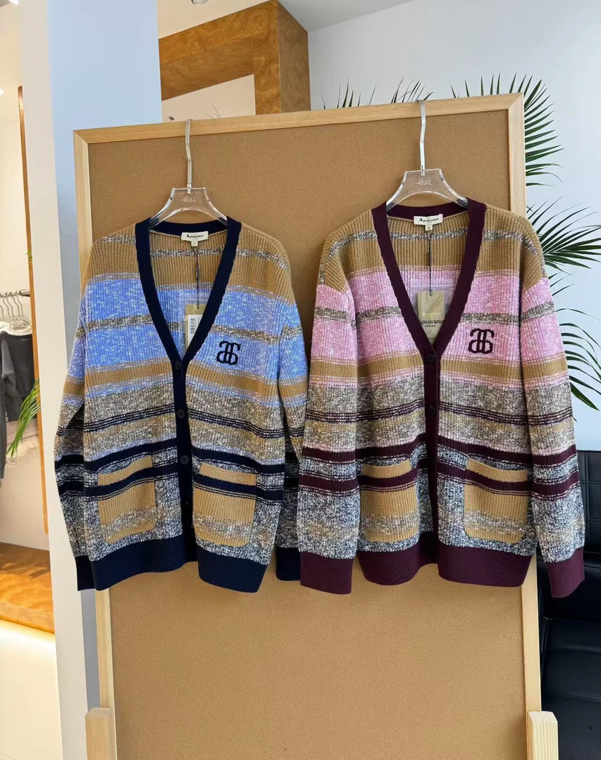 Aquascutum上衣｜绵羊毛撞色条纹V领针织开衫1961