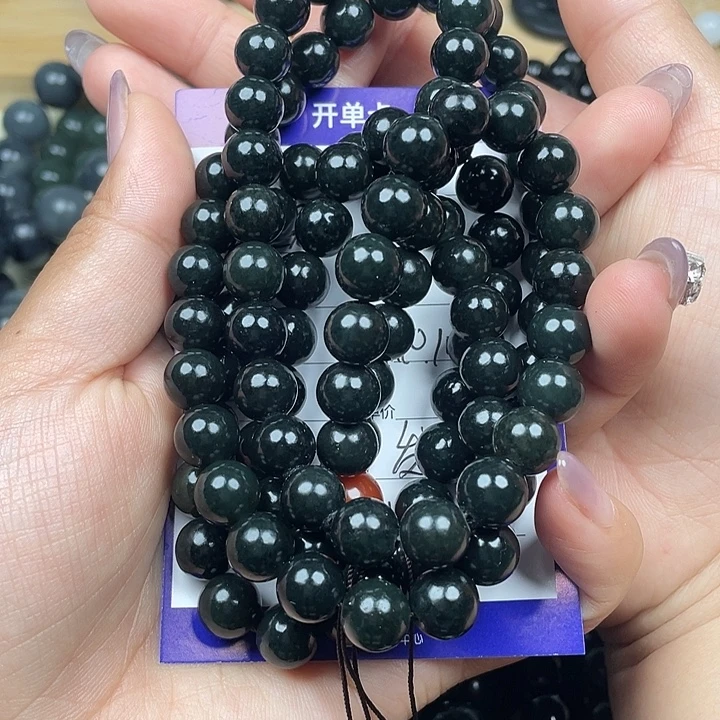 星***兔和田玉未镶嵌手链