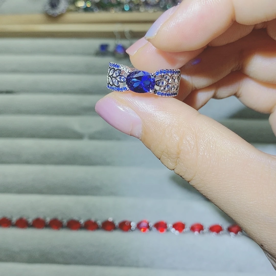 【闪购商品】银S925镶嵌耳饰托帕石