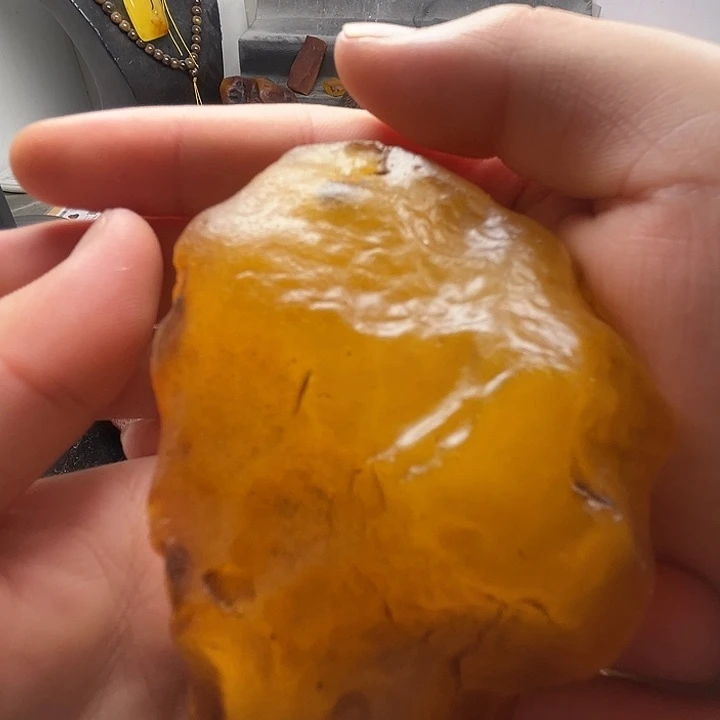 未镶嵌定制琥珀纯天然蜜蜡的吊坠