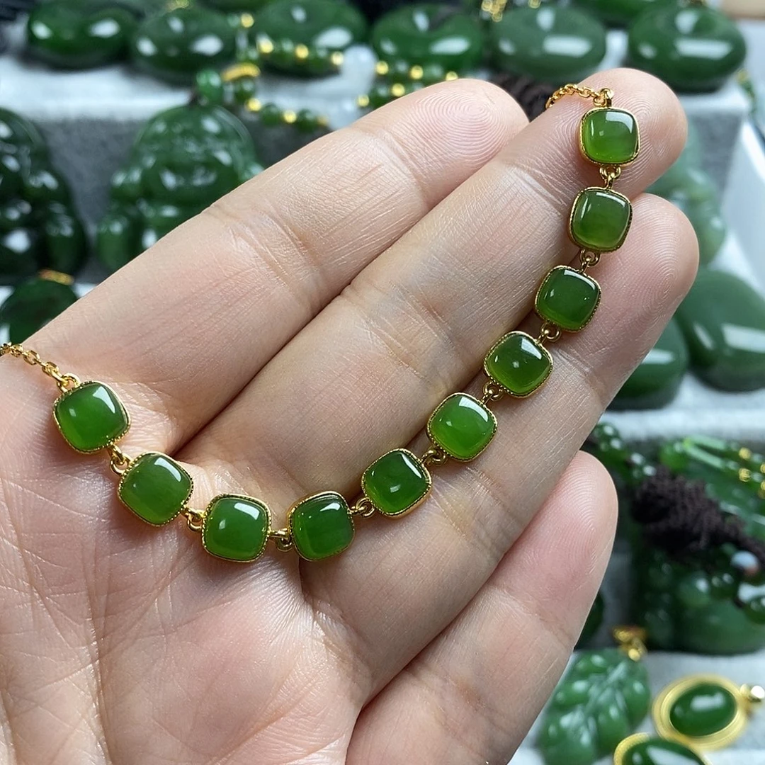 和田玉（碧玉）未镶嵌颈饰