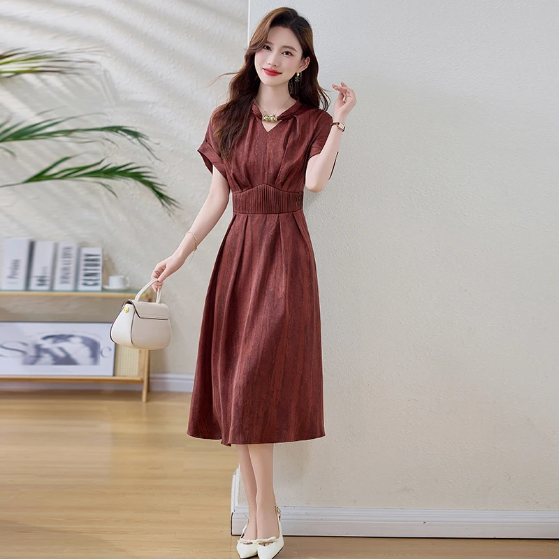 休闲设计感连衣裙女2025夏季新款洋气高贵收腰显瘦遮肚子过膝裙子