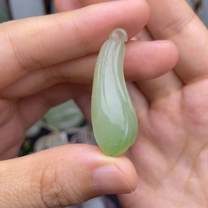 颈饰未镶嵌和田玉红***?