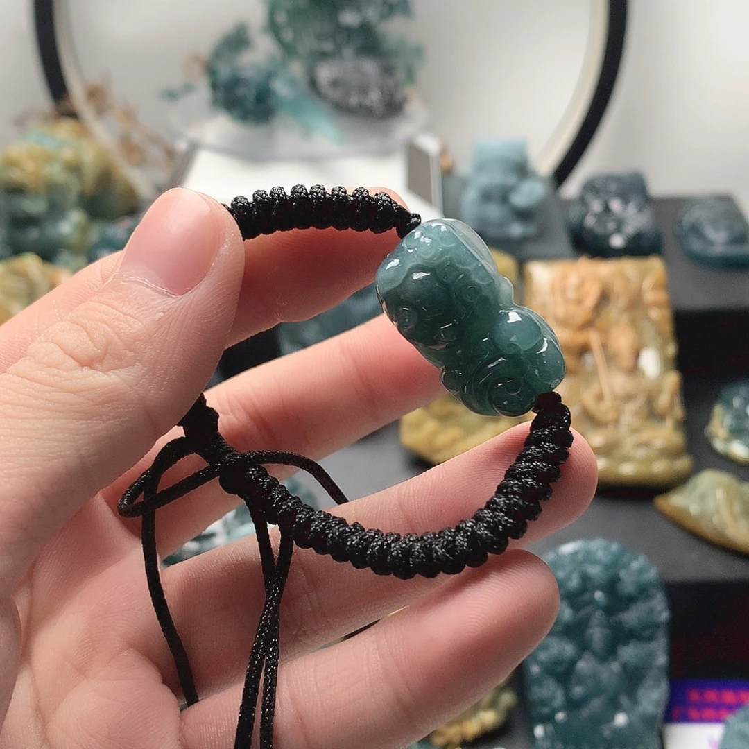 翡翠未镶嵌颈饰无