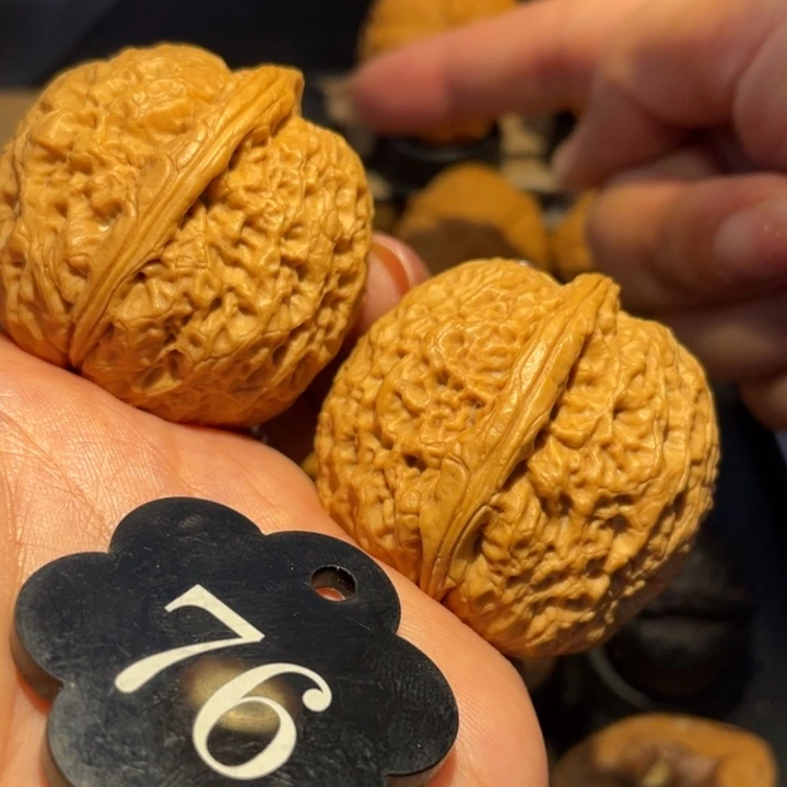 _***话铁狮子核桃尺寸41