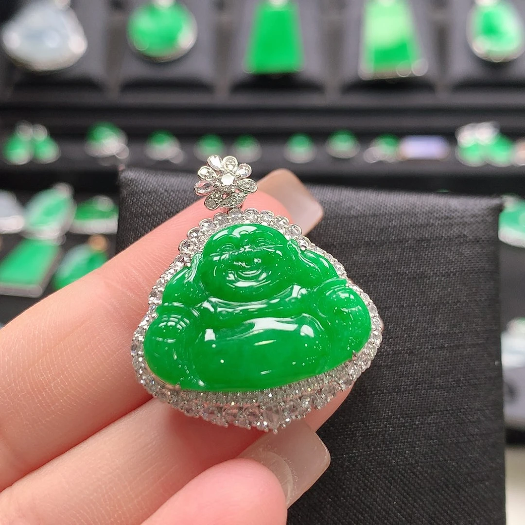 翡翠18K金镶嵌颈饰佛公