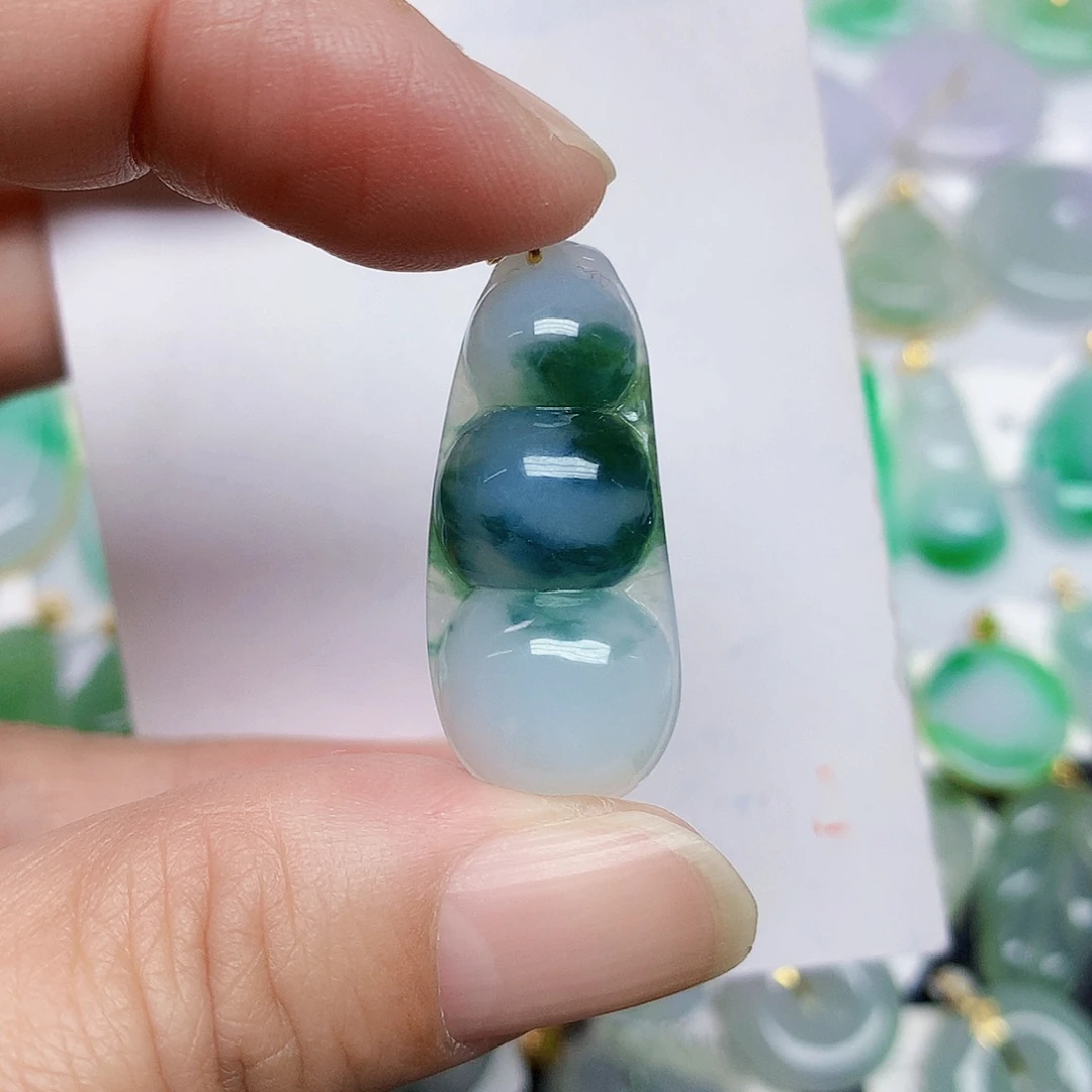 翡翠18K金镶嵌颈饰4678853