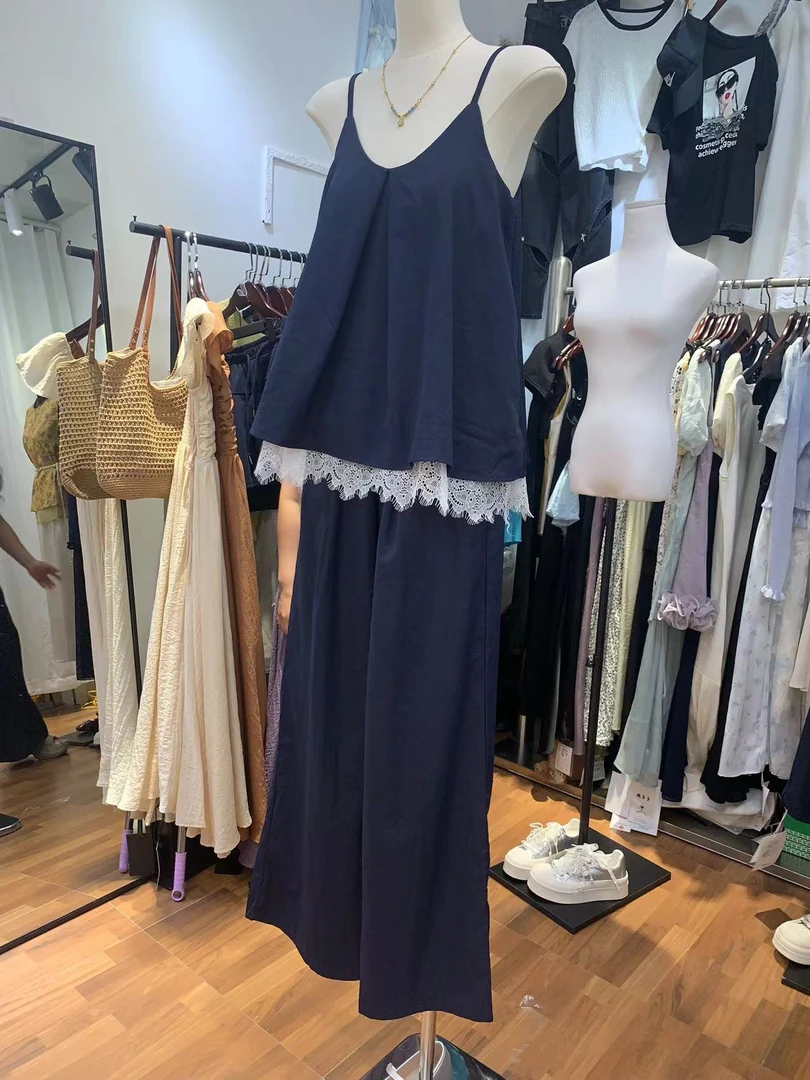 《利利家》2025新款 蓝色  杏色  吊带蕾丝套装 夏季风礼物