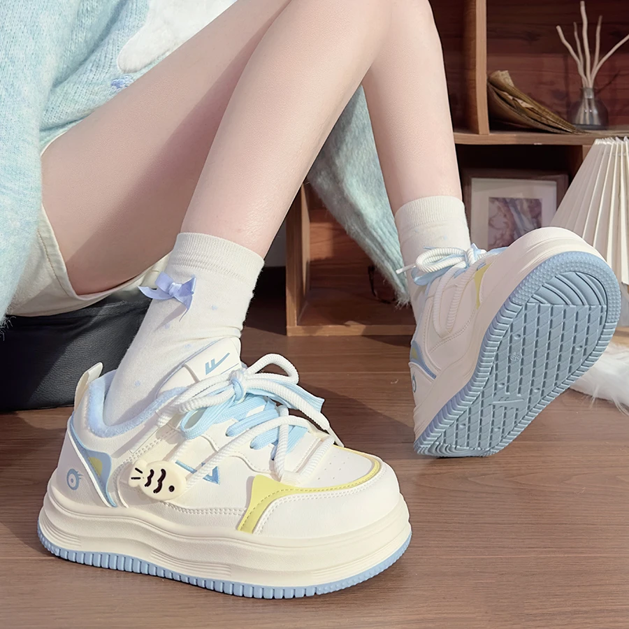 回力加绒女鞋可爱原创小白鞋女冬季爆款时尚百搭厚底保暖二棉鞋女