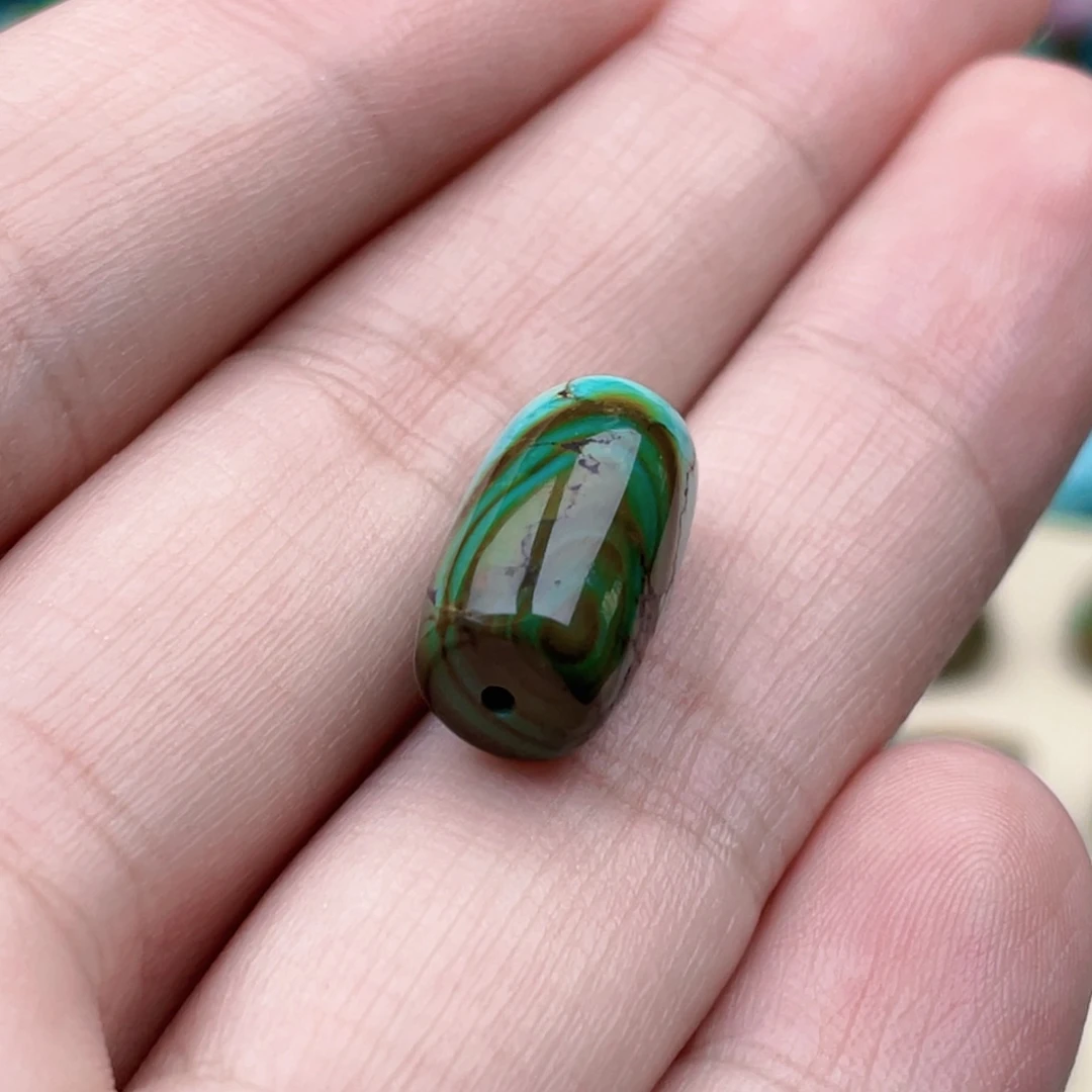 绿松石未镶嵌珠宝奇石9.7x15mm