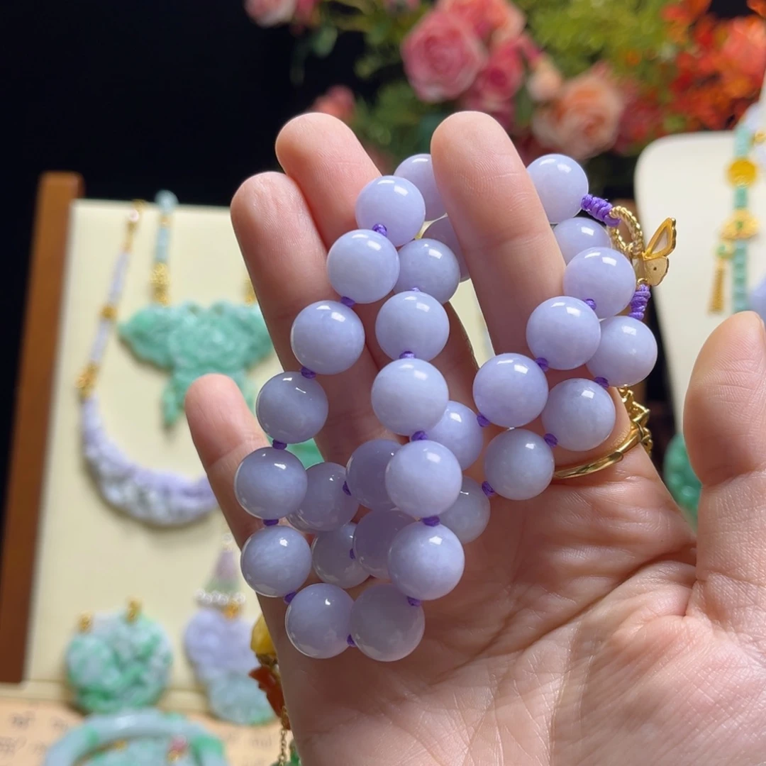 翡翠颈饰未镶嵌小*漫紫