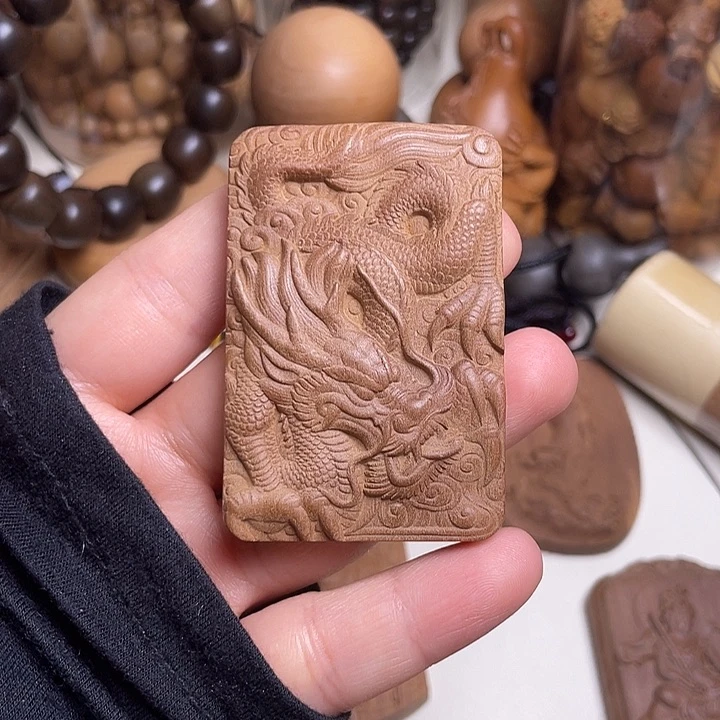 檀香木老山檀香龙牌