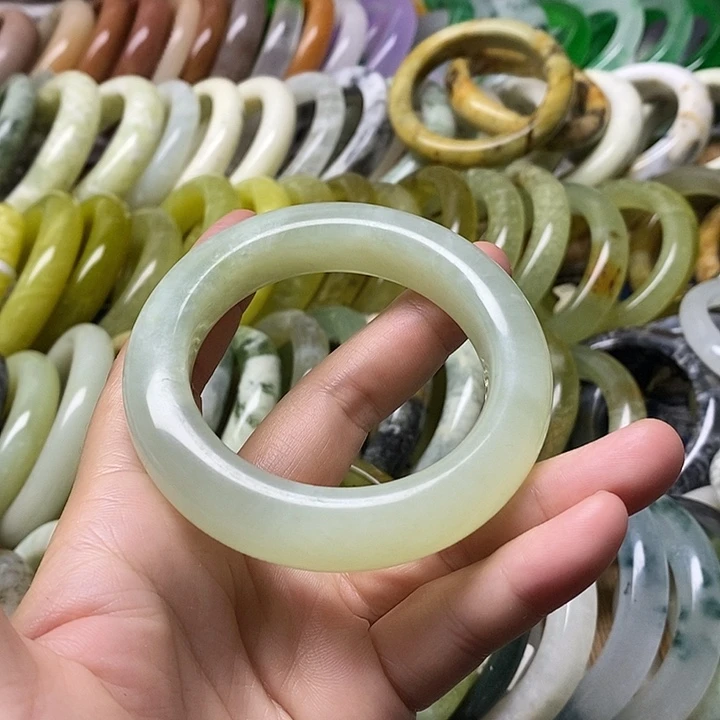 未镶嵌蛇纹石玉手镯