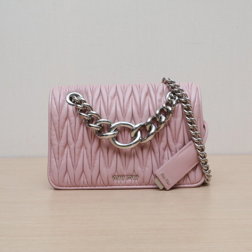 95新 MIU MIU/缪缪 小花Jerry活动粉色 银扣 单肩包
