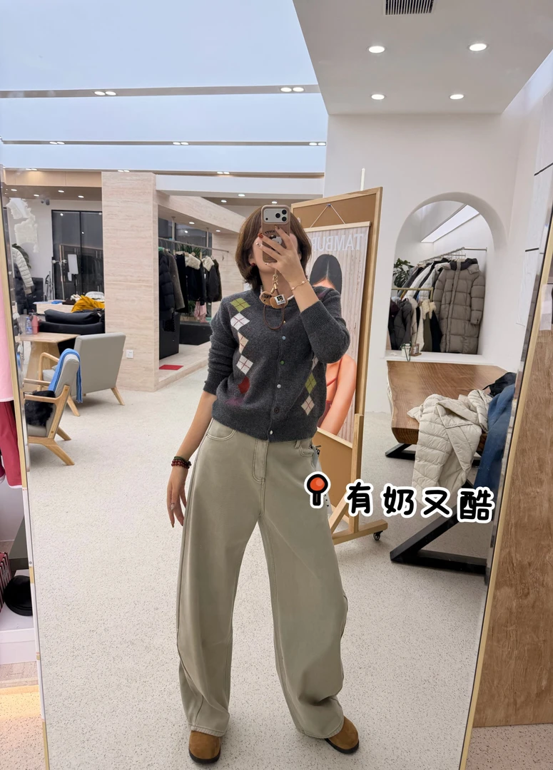 木子静-「又奶又酷」巨显瘦~高品质设计感加绒加厚软牛仔裤-7982-3