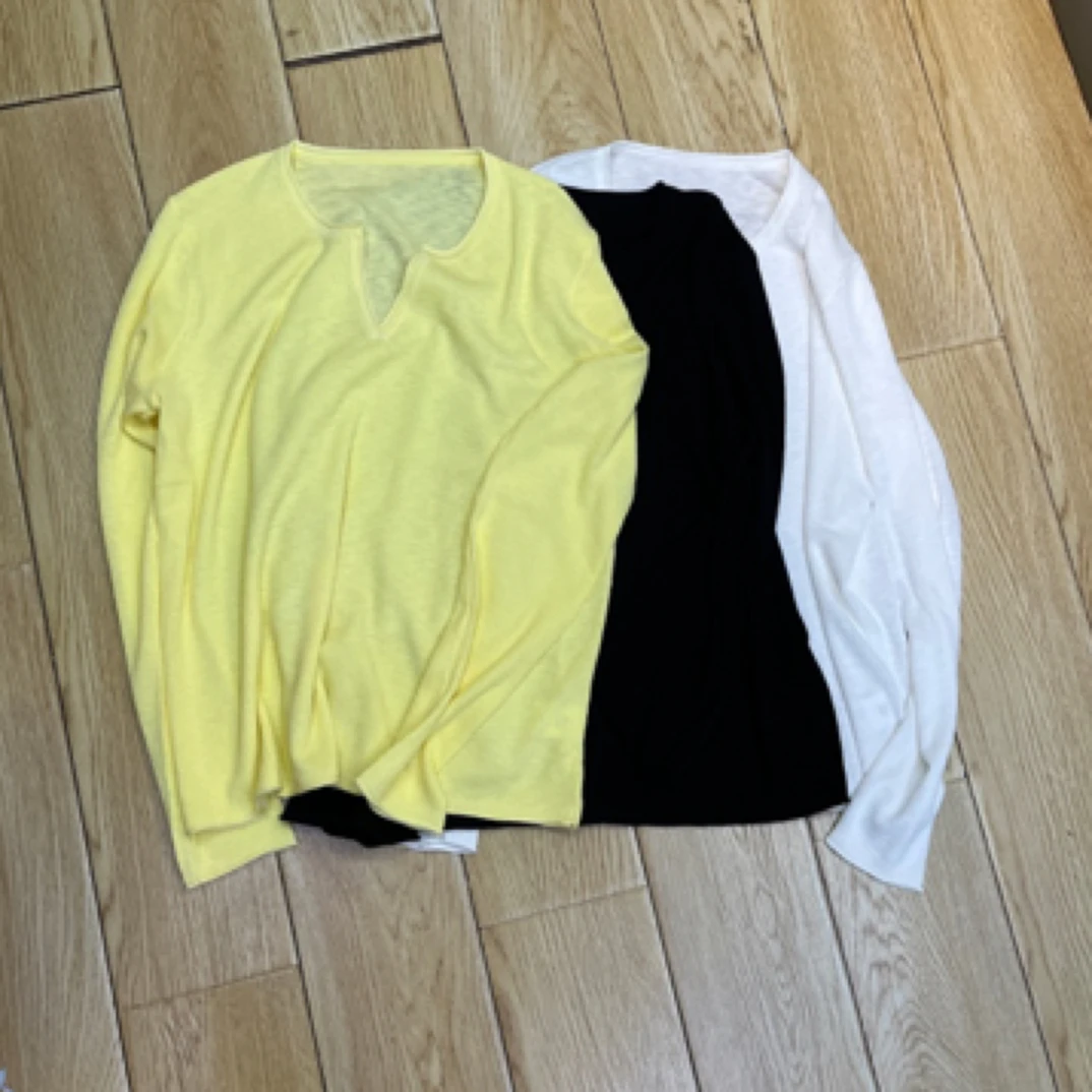 时尚休闲T恤宽松型网红百搭春秋V领常规纯色