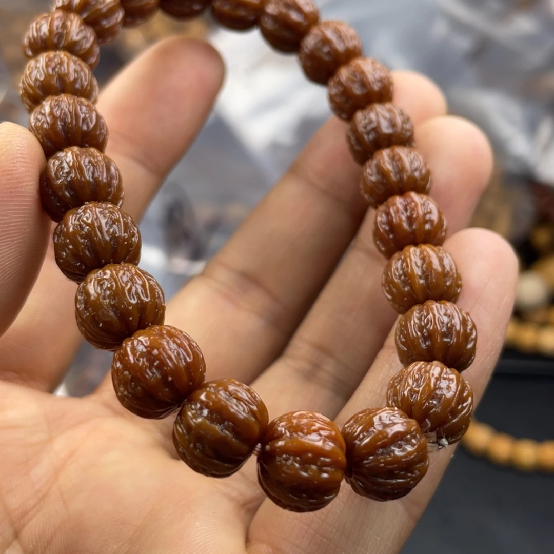 猴头核桃吊坠别有