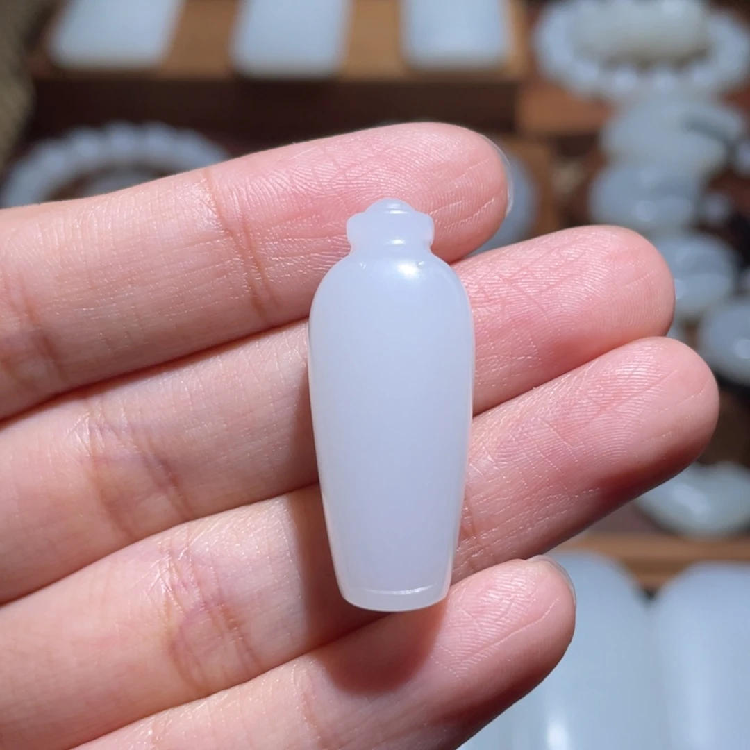 未镶嵌手链和田玉宝瓶