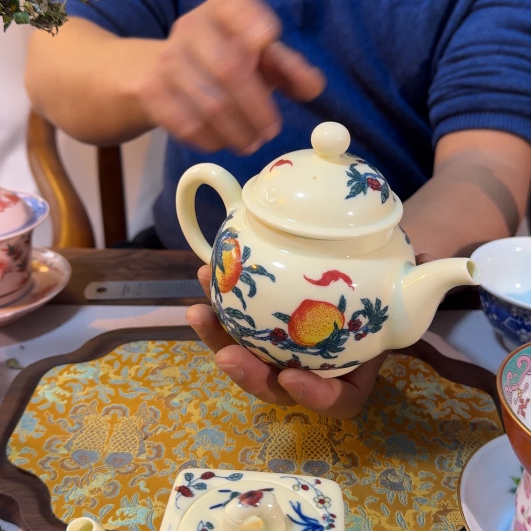 其他陶  寿桃茶壶
