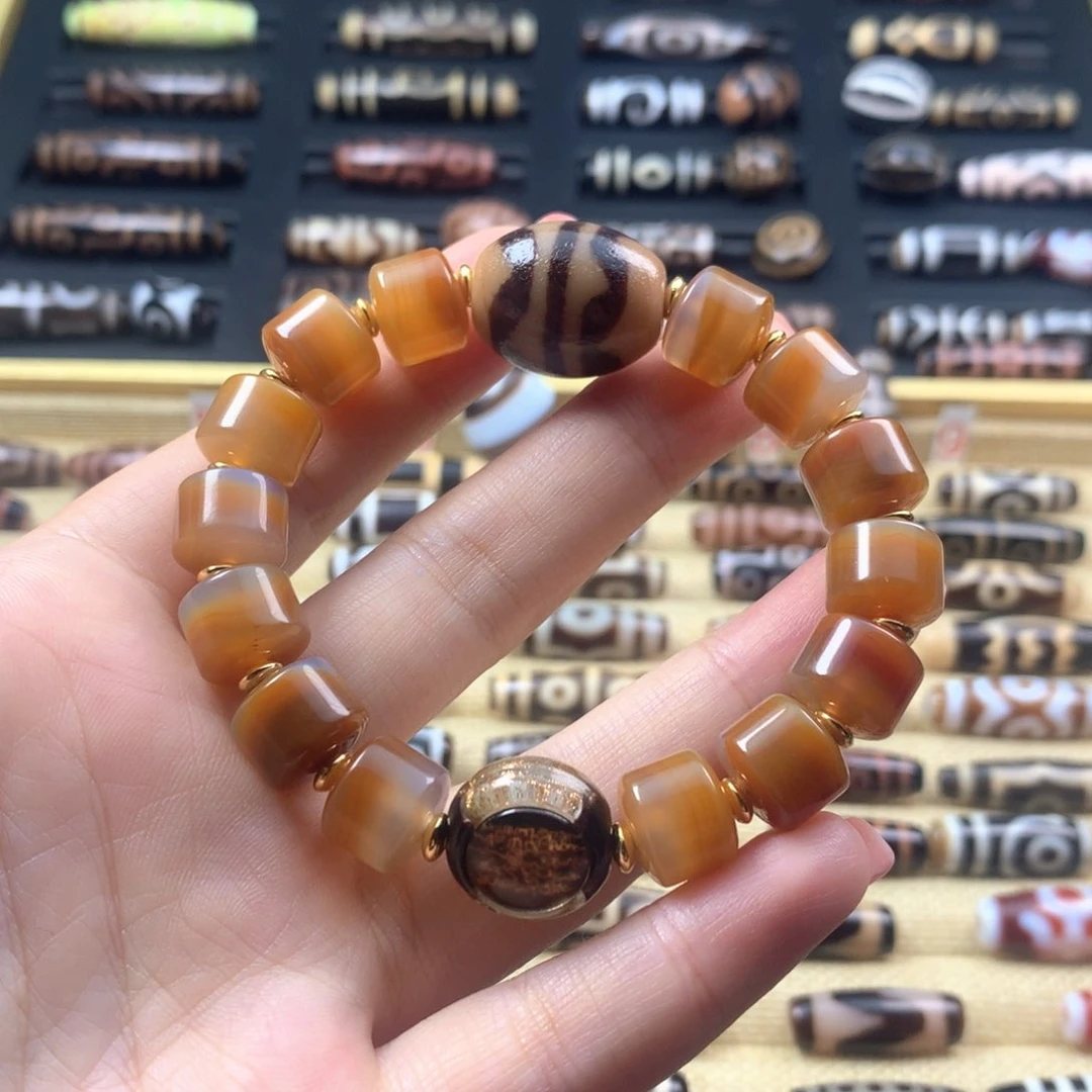 未镶嵌颈饰玛瑙/玉髓雪**宝